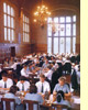 The Australian Schoolsystem: Eating lunch together in the dining hall